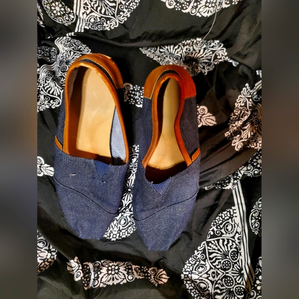 TOMS denim slip on  size 10.5